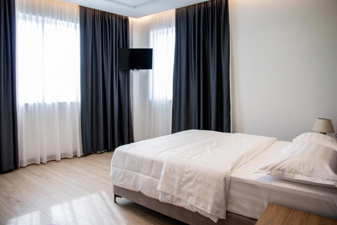 Hotel Blini Shkodër エクステリア 写真