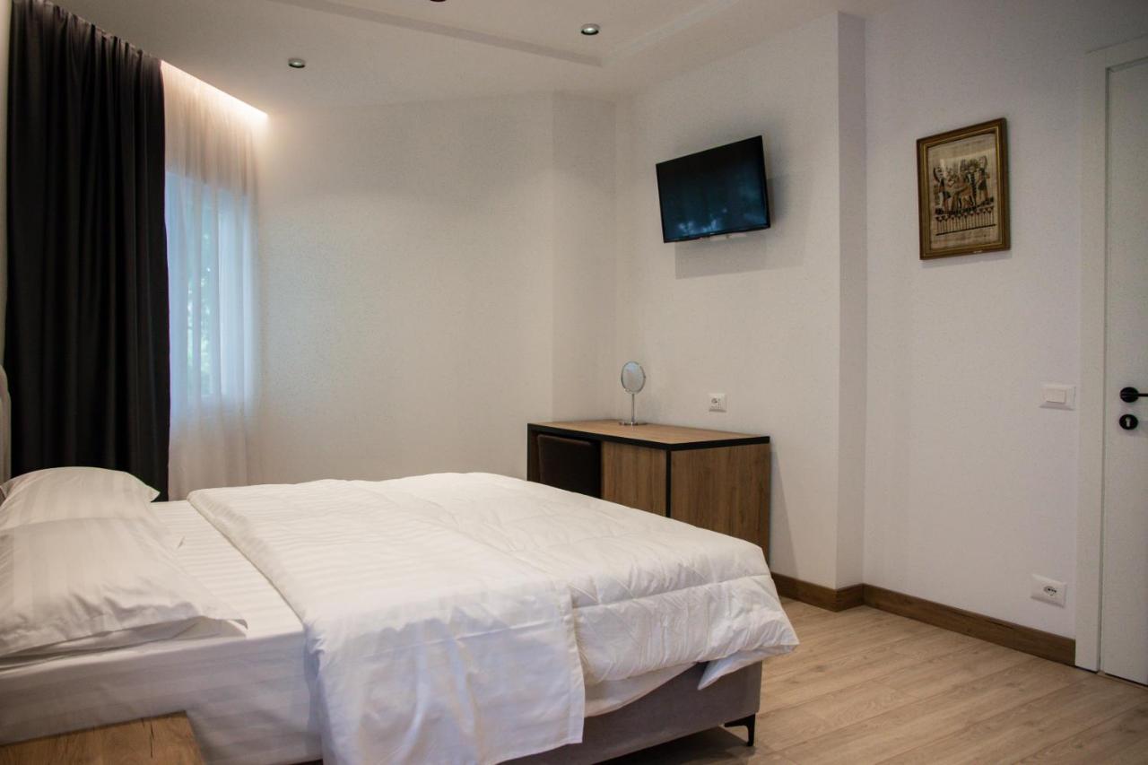 Hotel Blini Shkodër エクステリア 写真