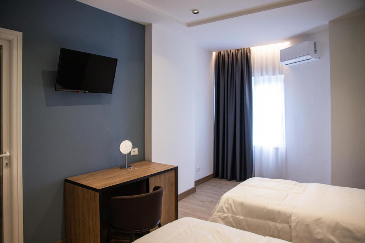 Hotel Blini Shkodër エクステリア 写真