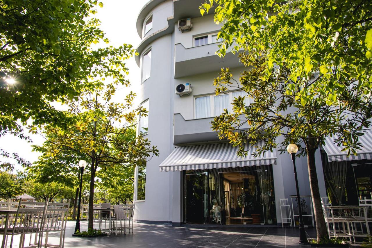 Hotel Blini Shkodër エクステリア 写真