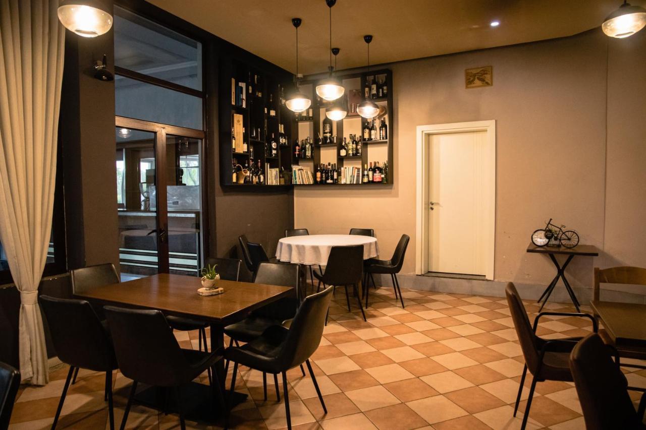 Hotel Blini Shkodër エクステリア 写真