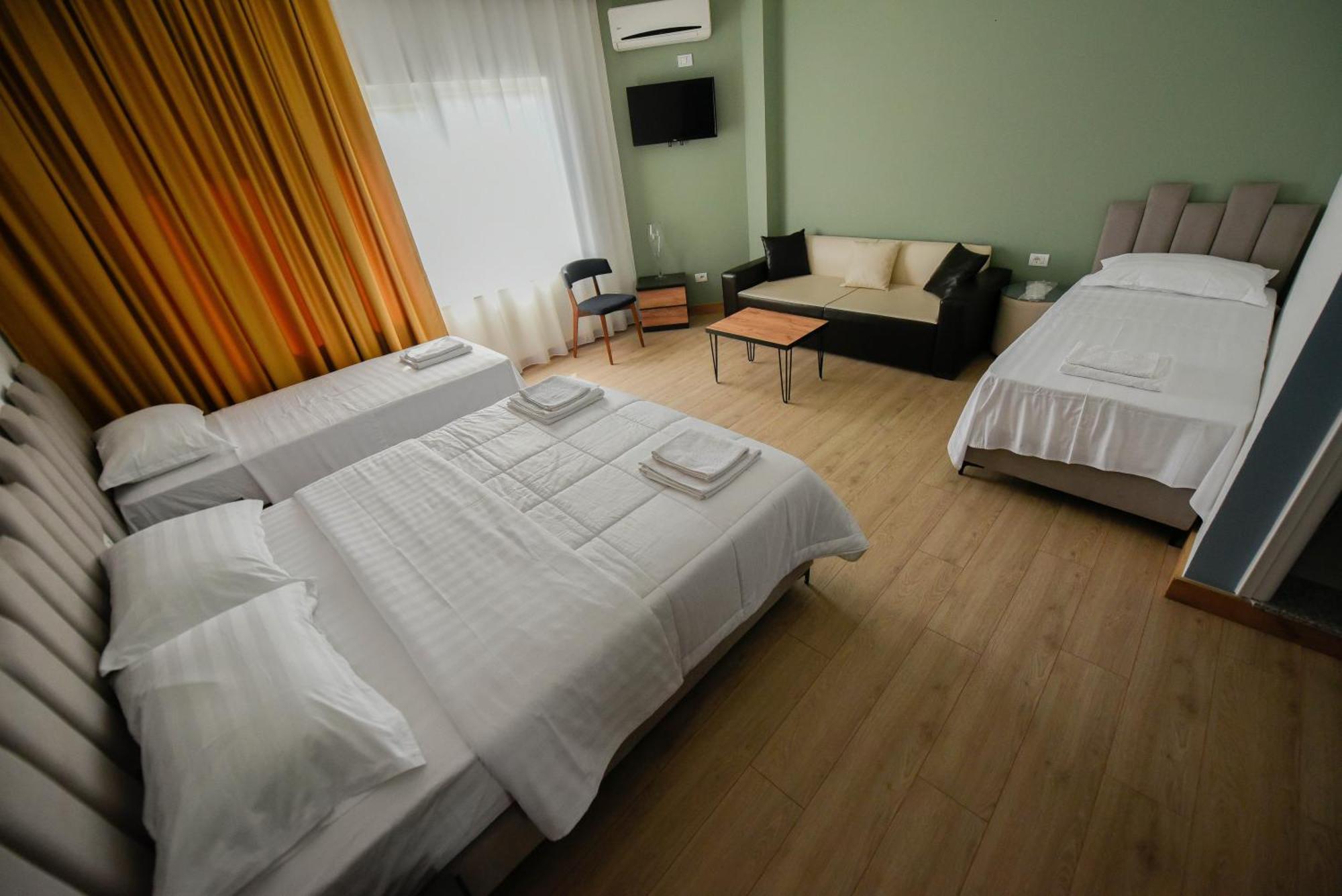 Hotel Blini Shkodër エクステリア 写真