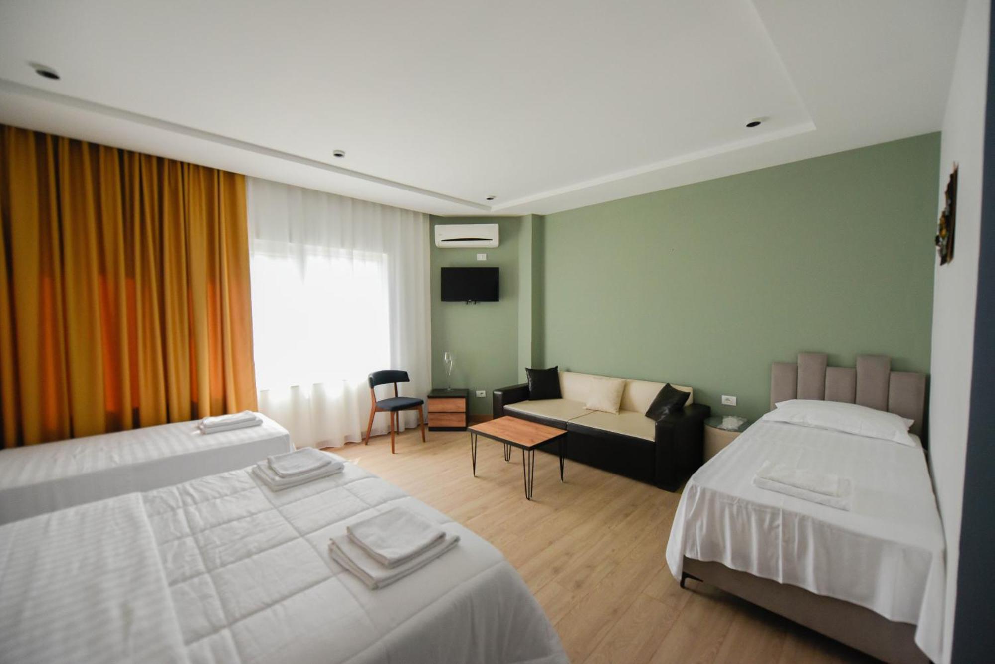 Hotel Blini Shkodër エクステリア 写真