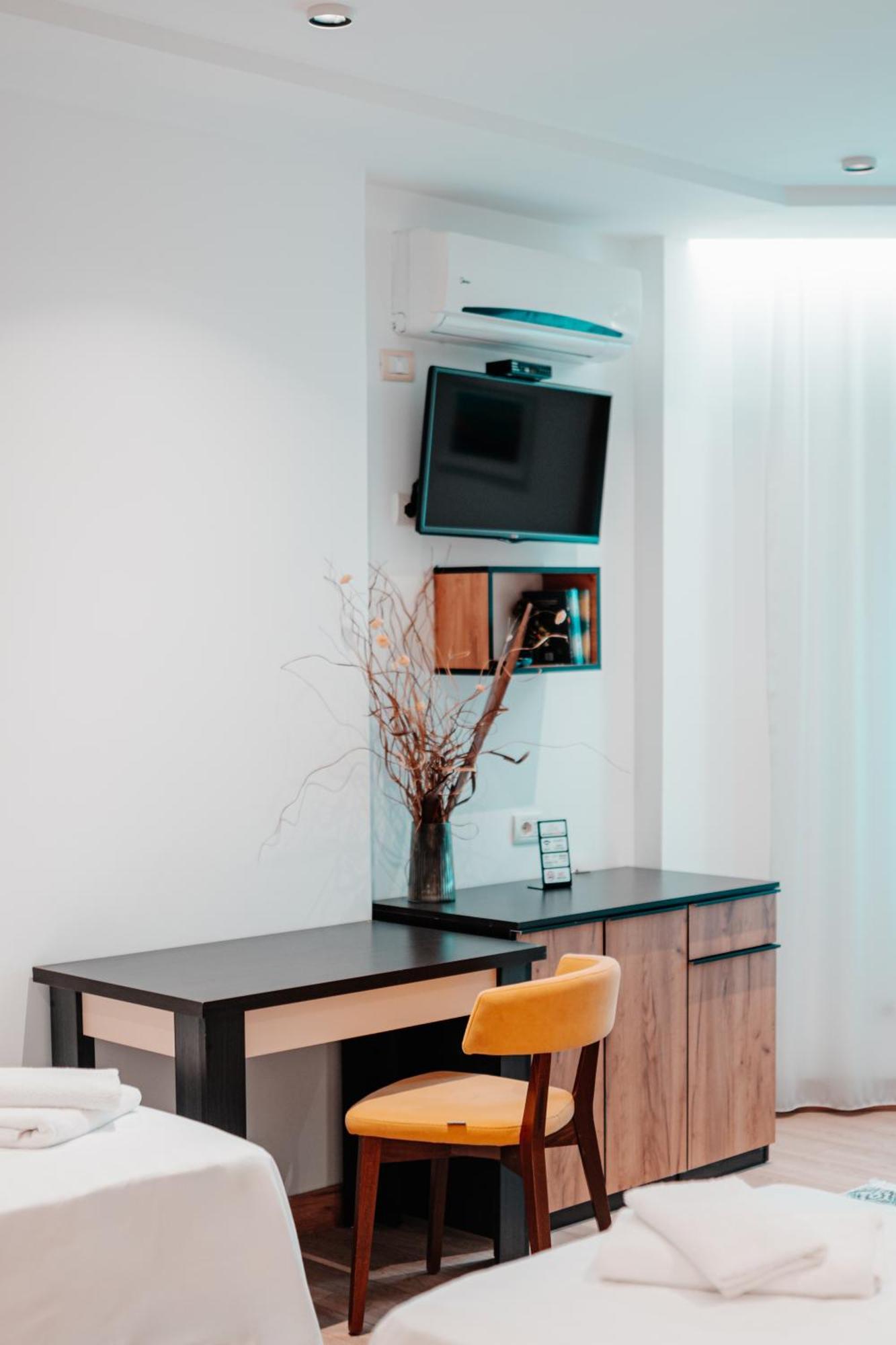 Hotel Blini Shkodër エクステリア 写真